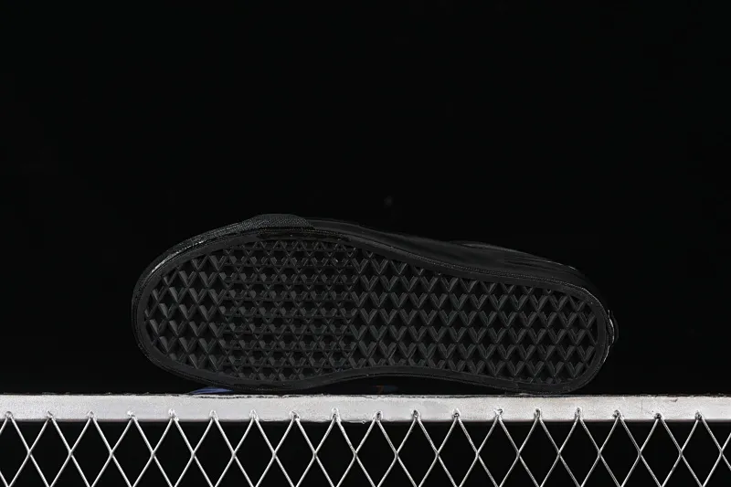 All categories Vans Vans series Vans Mid Vans China Vans Sk8-Mid Reissue 83 High-end branch Black Warrior Suede casual retro skateboard shoes VN000CQQBKA